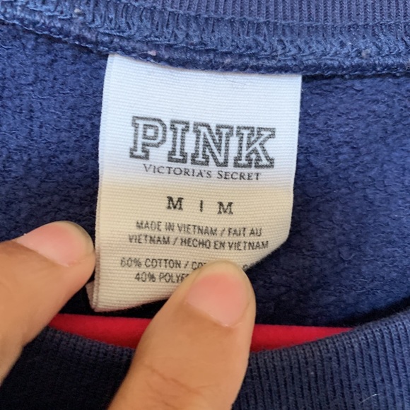 ❌SOLD❌ Victoria’s Secret PINK Sweatshirt - Picture 2 of 3